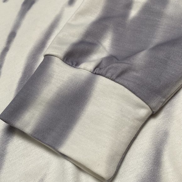 Boutique Tie Dye Lightweight Sweatshirt ๐ White & Gray - Picture 8 of 11